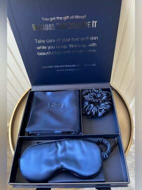 Blissy Dream Set Queen Blue 100% Mulberry Silk New in Box Opened for Photos